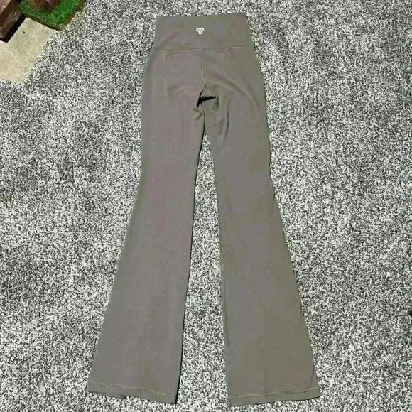 Aritzia TnAction TnaBUTTER Atmosphere Split Hi-Rise Legging Size 2xs - Note - Picture 9 of 10